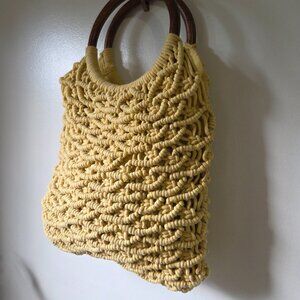EUC SIGRID OLSEN LIGHT YELLOW HEAVY MACRAME WOVEN PURSE WITH WOODEN HANDLE